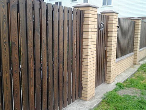 Красивый забор из деревянного штакетника купить Москва